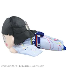 [グッズ]ラブライブ！蓮ノ空女学院スクールアイドルクラブ　寝そべり　ぬいぐるみ“百生吟子－加賀友禅こらぼ柄衣装”（Ｓ）