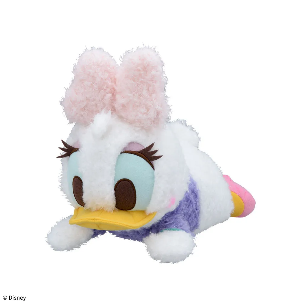 デイジーダック 寝そべり 赤いほっぺ Lぬいぐるみ｜プライズ・くじ
