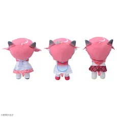 赤見かるび　寝そべり　ぬいぐるみ“赤見かるび”