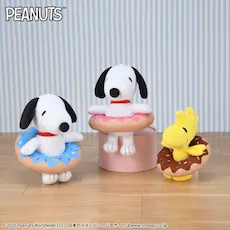 SNOOPY™　ぬいぐるみ　カラフルドーナツ