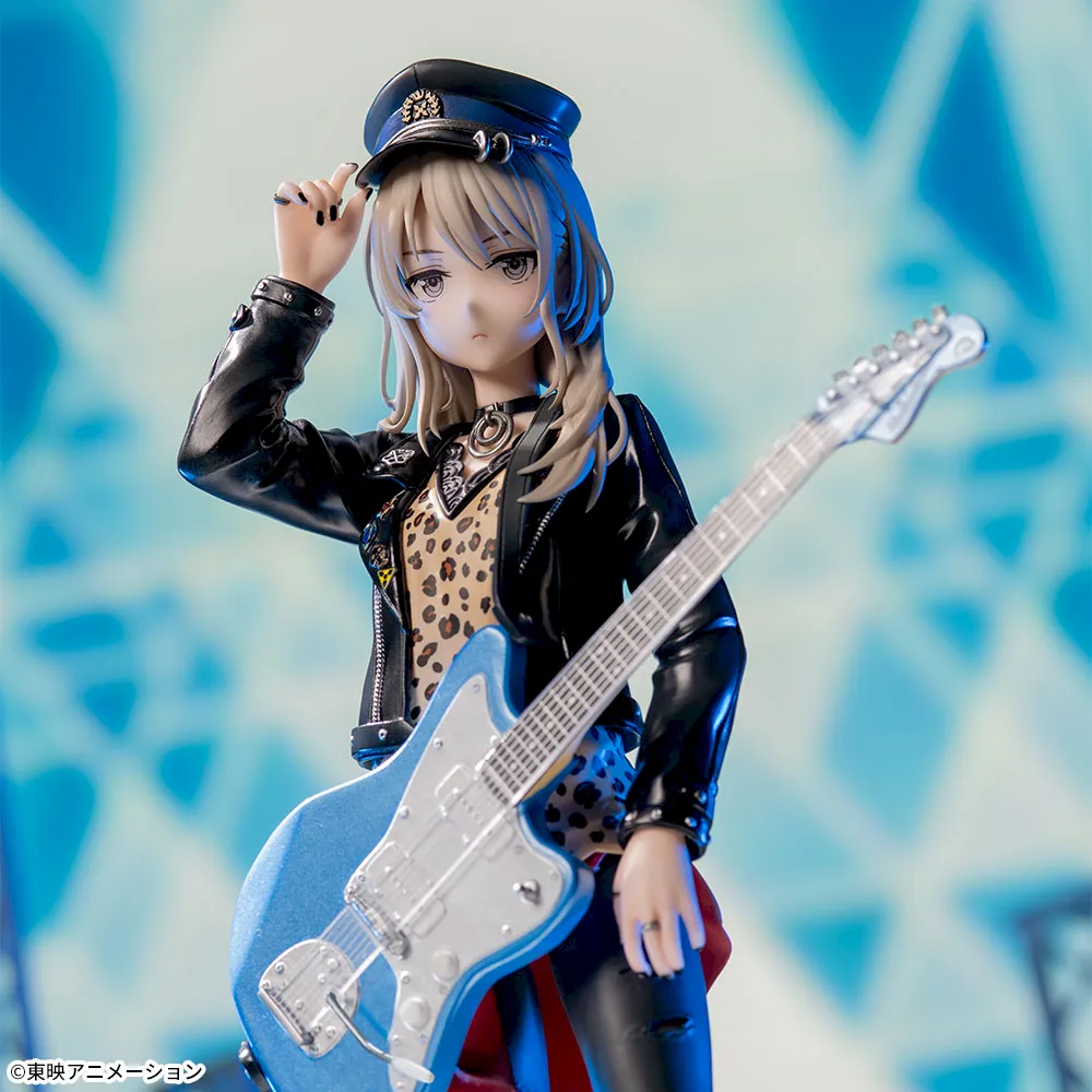 D122700_03.webp