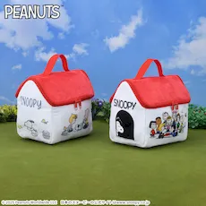SNOOPY™　プラチナムザッカドッグハウス型ポーチ