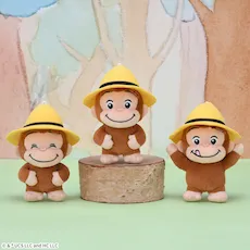 おさるのジョージ ぬいぐるみ 黄色い帽子 おさるのジョージ ぽってりマスコット 黄色い帽子｜プライズ・くじ