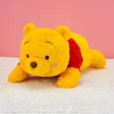 くまのプーさん 赤いほっぺ 寝そべり LLぬいぐるみ｜プライズ・くじ
